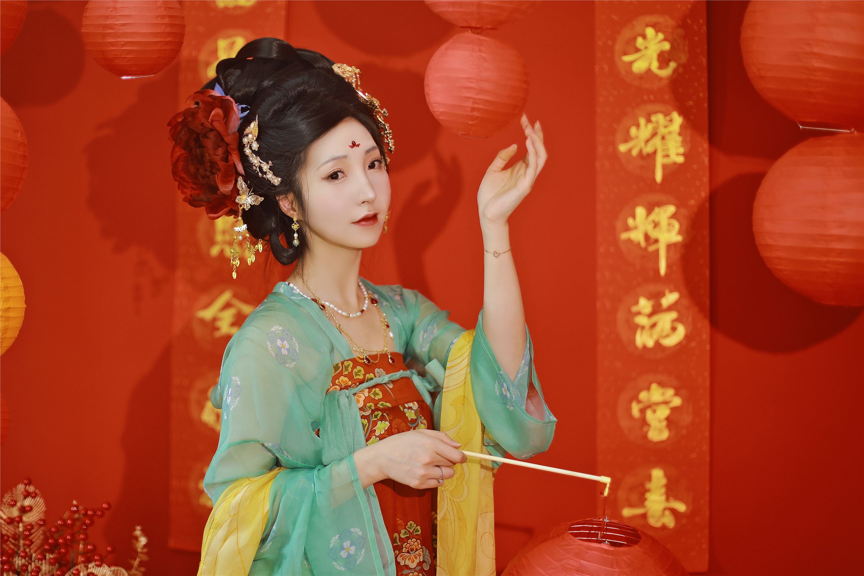 YITUYU艺图语 2025.01.31 烟火年年 李猜